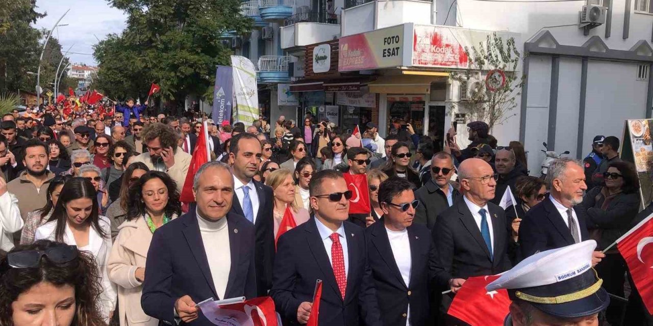 Datça Badem Çiçeği Festivali sürüyor