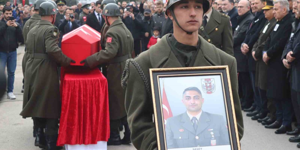 Şehit uzman çavuş İzmir’de son yolculuğuna uğurlandı