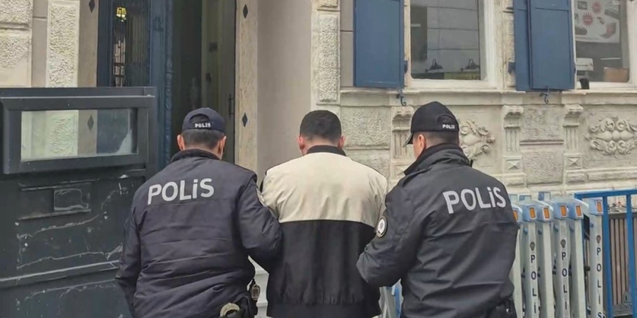 Uyuşturucu satıcısı çarşıda yakalandı