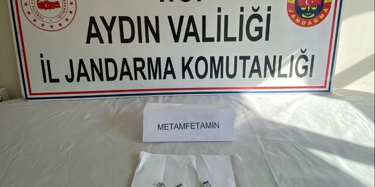 Jandarma uyuşturucuya geçit vermiyor: 5 gözaltı