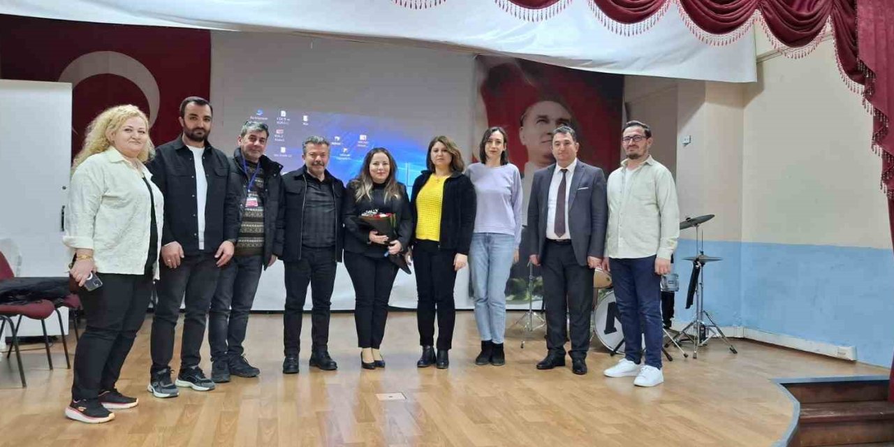 Nazilli’de ’Bağımlılıkla Mücadele Eğitimi’ düzenledi