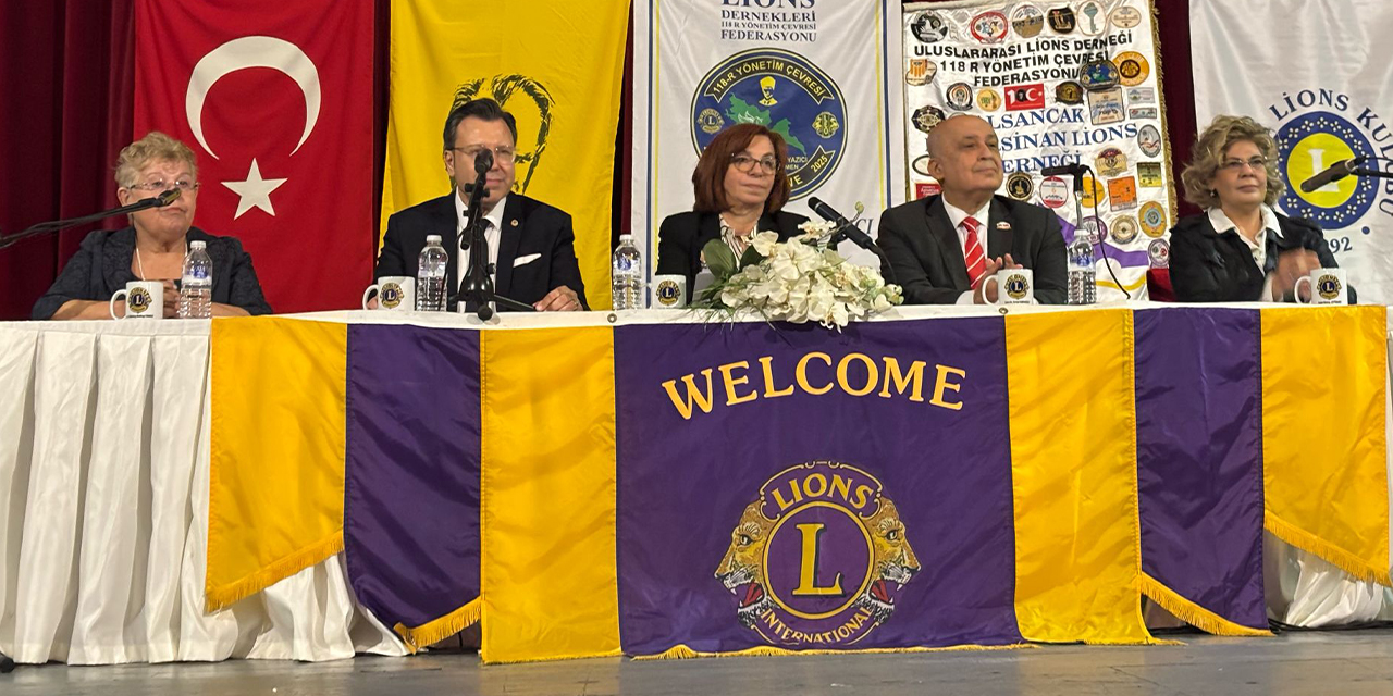 İzmir'de “İletişimde Sevginin Gücü” paneli düzenlendi