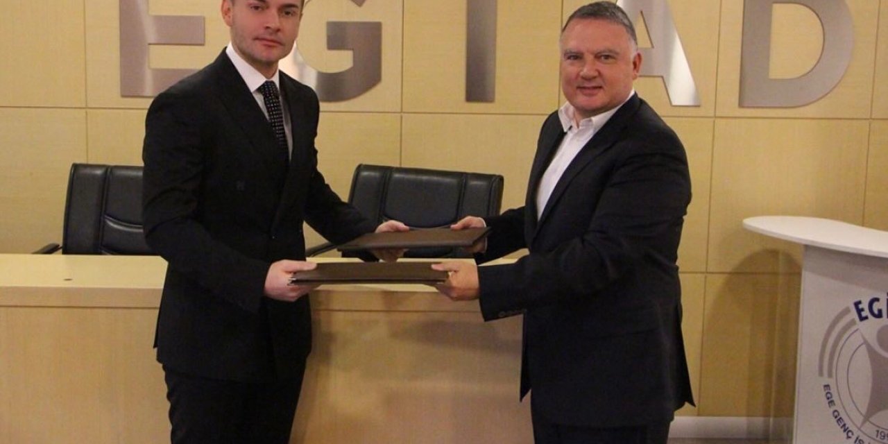 Çeşme’de sakız ağaçlarına hayat veren iş birliği