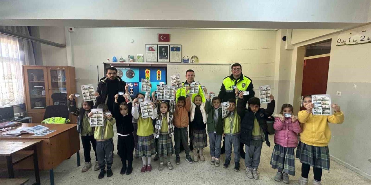 Karacasu’da minik trafik dedektiflerine eğitim verildi