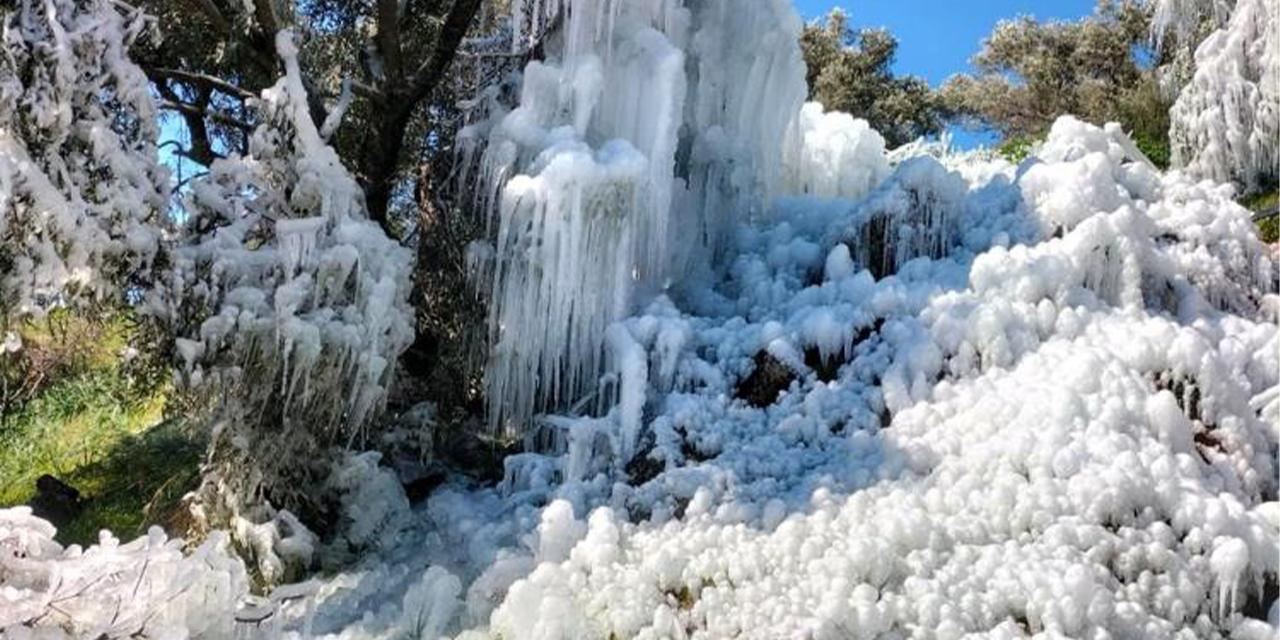 Patlayan su borusu görsel şölen oluşturdu