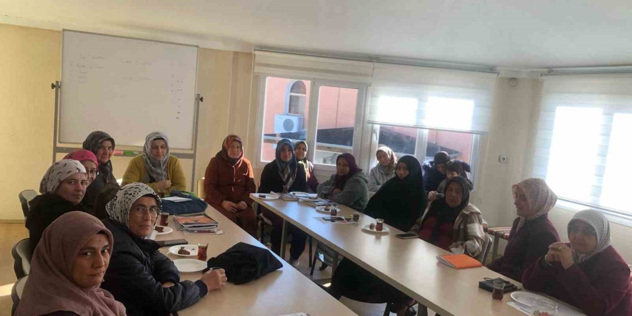 Köyceğiz’de kadınlara yönelik seminerler devam ediyor