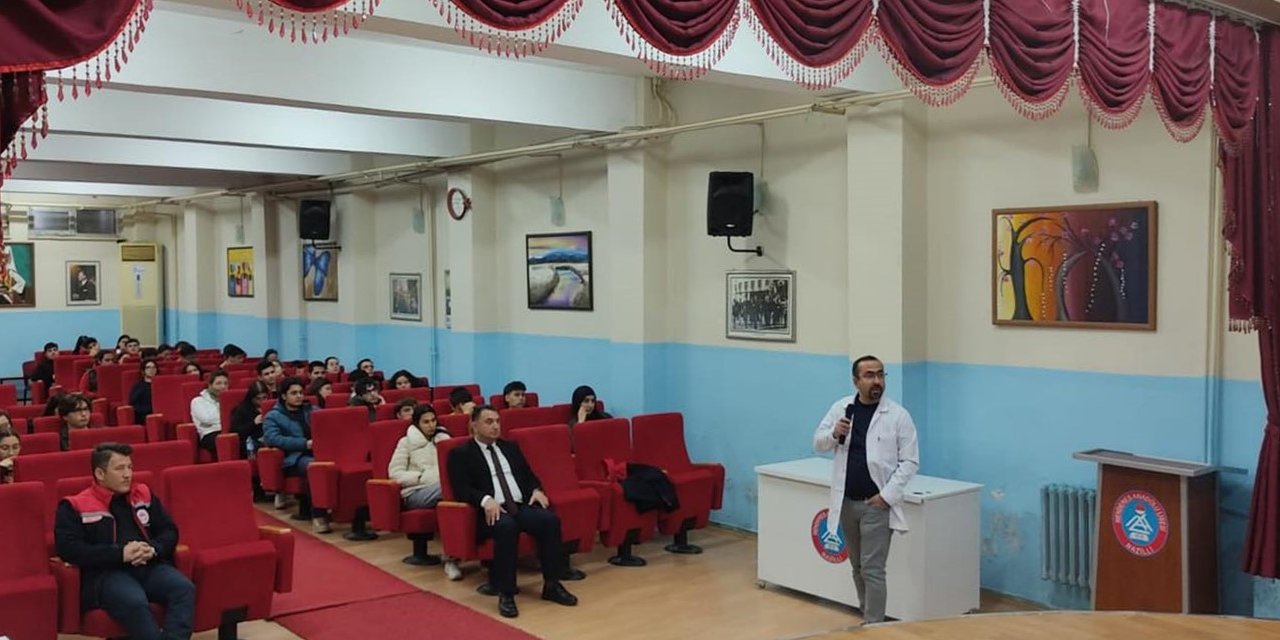 Nazilli’de öğrencilere veteriner hekimlik mesleği tanıtıldı