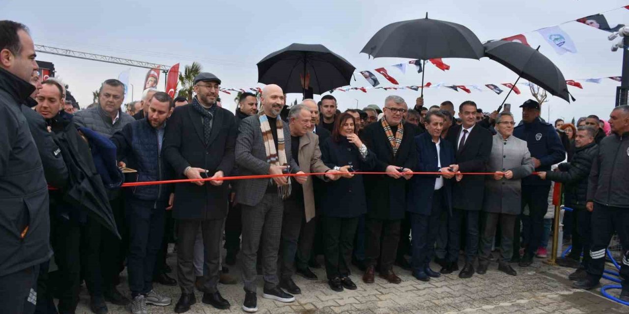 Başkan Zencirci, çelenk yerine mama göndererek farkındalık oluşturdu