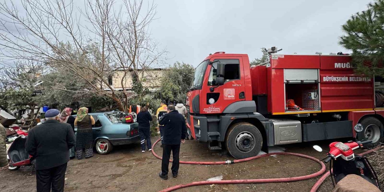 Fethiye’de ev yangını: 1 kişi hayatını kaybetti