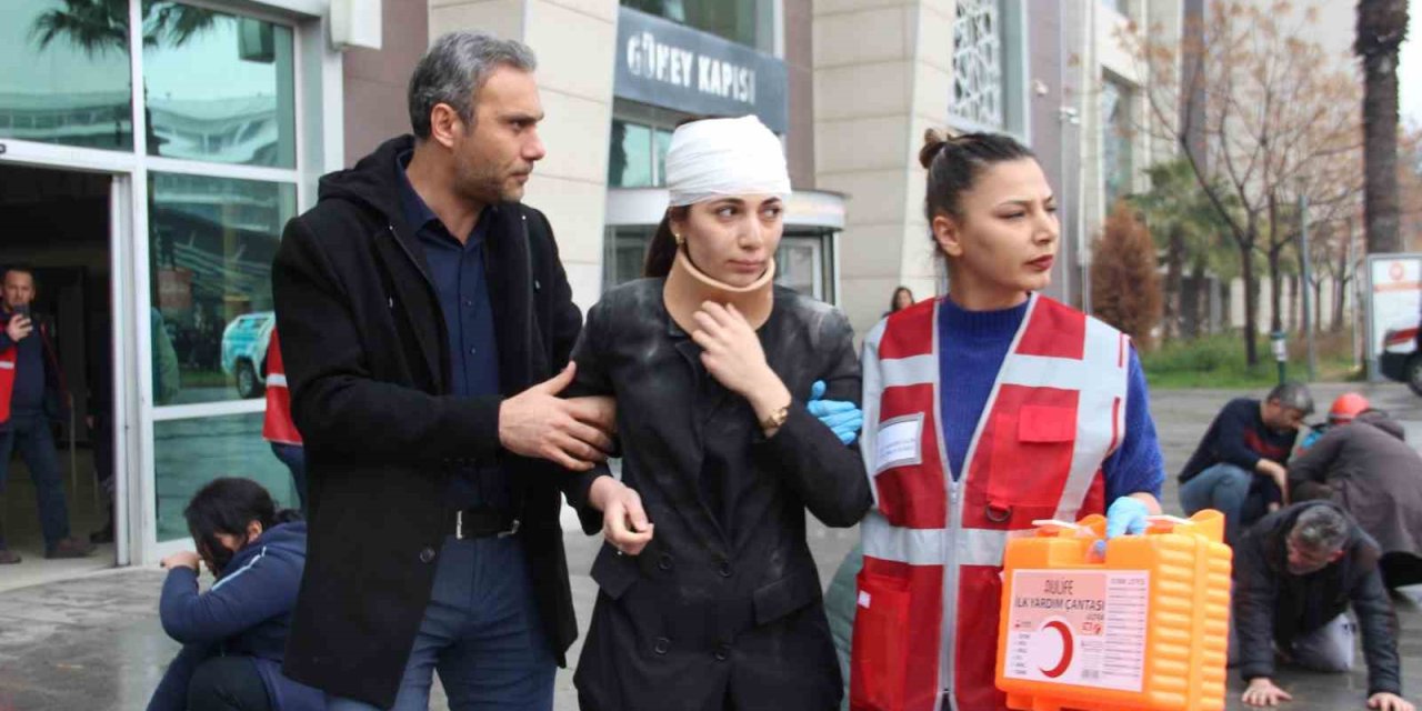 İzmir Bölge Adliye Mahkemesi’nde gerçeğini aratmayan tatbikat