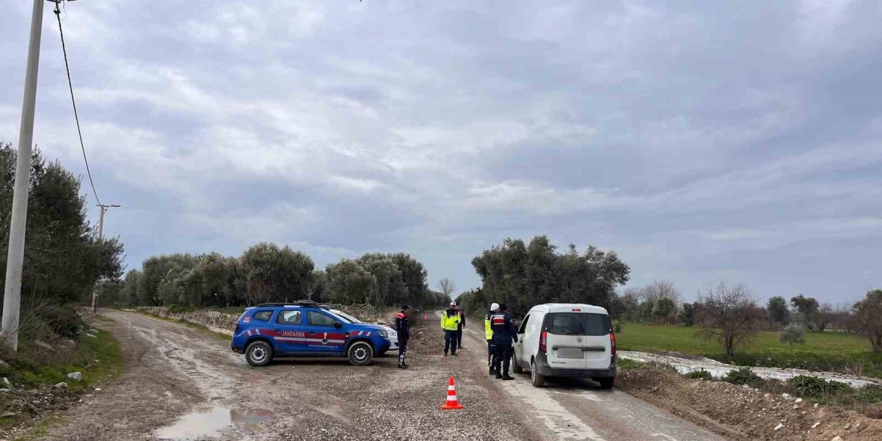 Jandarma cayrokopter ile havadan denetledi