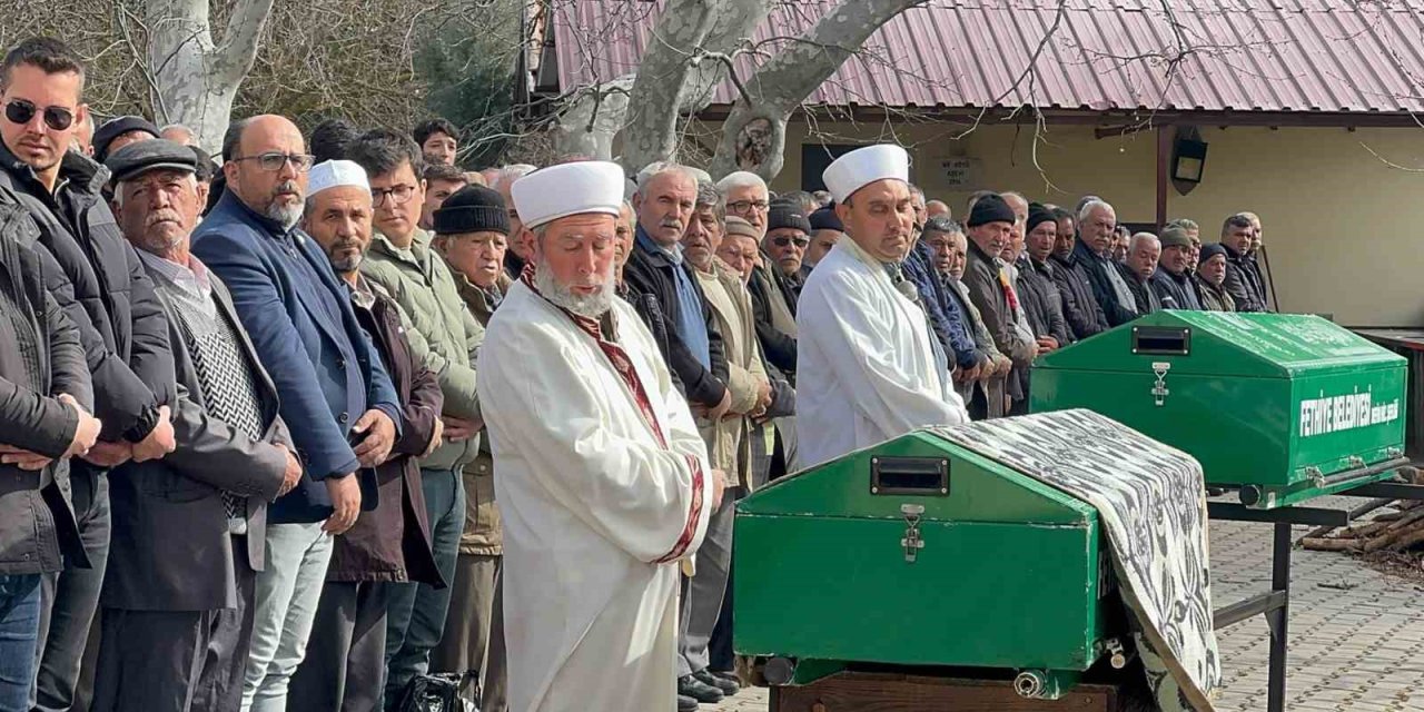Fethiye’de evde çıkan yangında ölen karı koca yan yana defnedildi