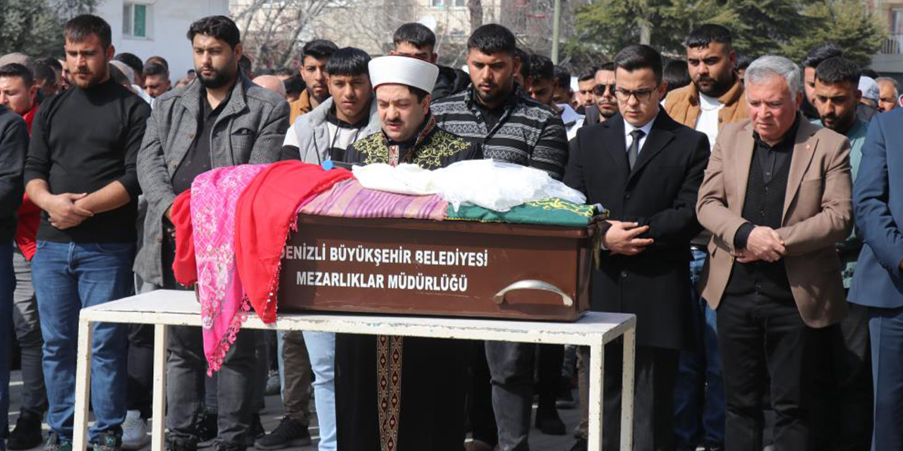 Minik Nazlı son yolculuğuna uğurlandı