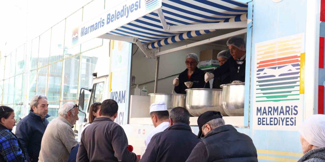 Marmaris Belediyesi’nden her gün 3 çeşit iftarlık