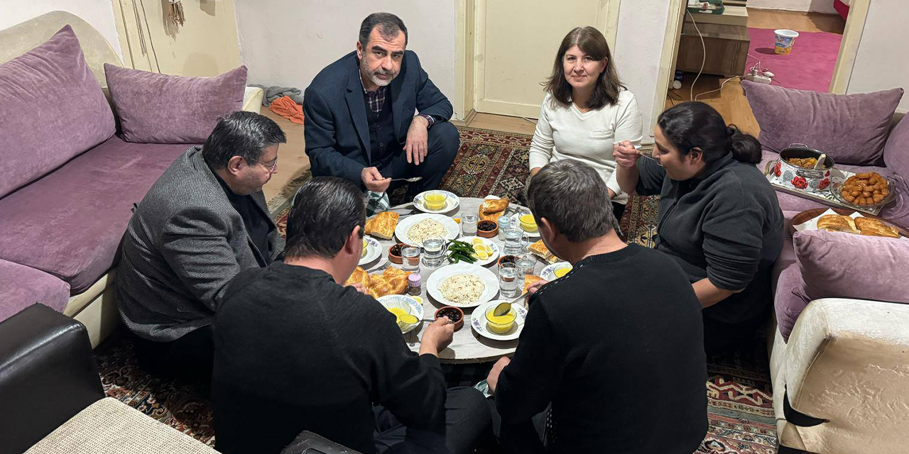 AK Parti Aydın İl Başkanı Erdem, vatandaşın iftar sofrasına konuk oldu