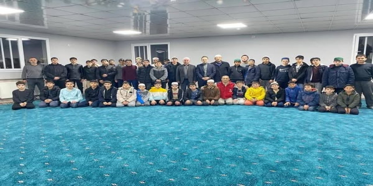 Hafızlık öğrencileri ile sahurda bir araya geldiler