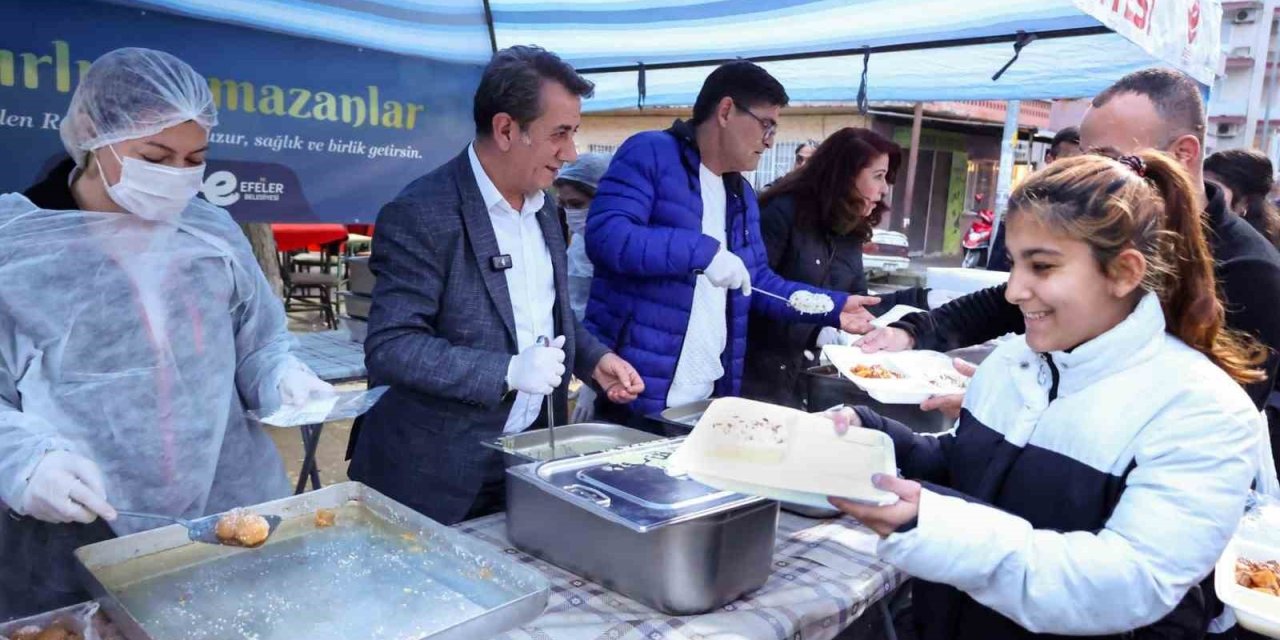 Başkan Yetişkin iftar sofrasında vatandaşlarla buluştu