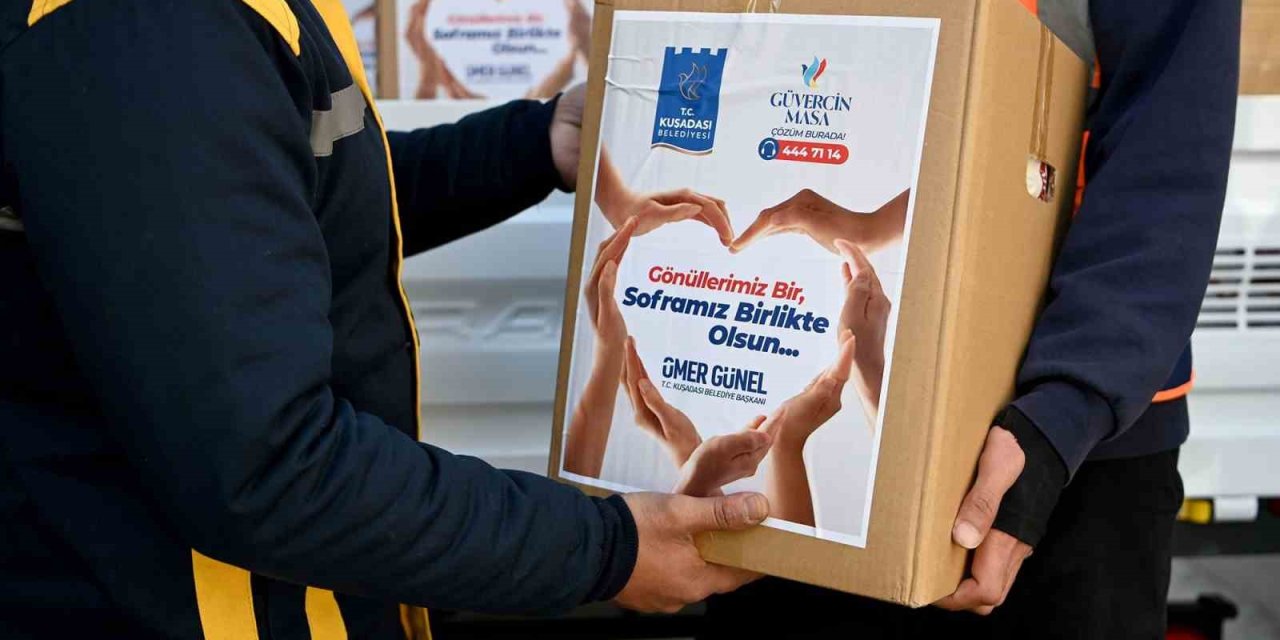 Kuşadası Belediyesi’nden 3 bin aileye Ramazan yardımı
