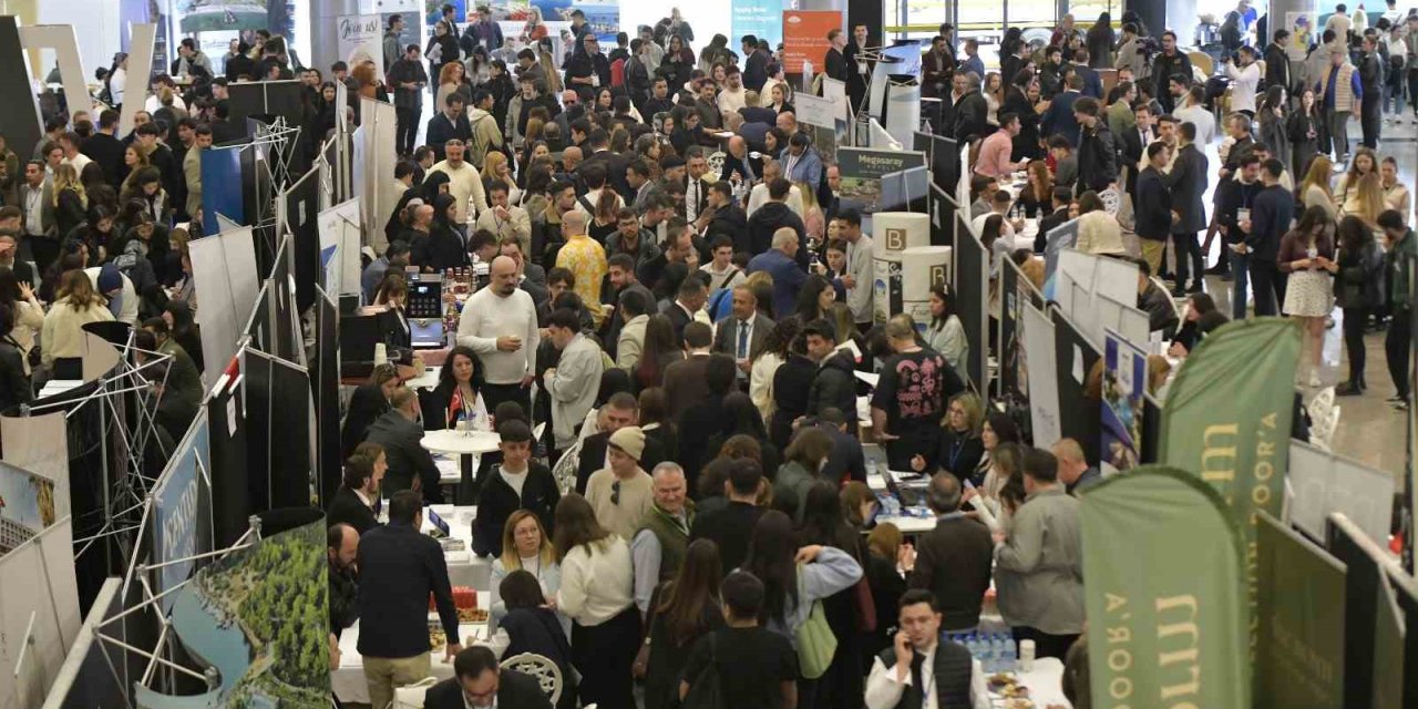 Turizm sektörü öğrencilerle buluştu