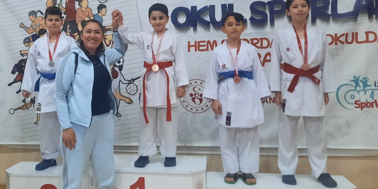 İzmir Karate Şampiyonası’nda Aliağa rüzgârı