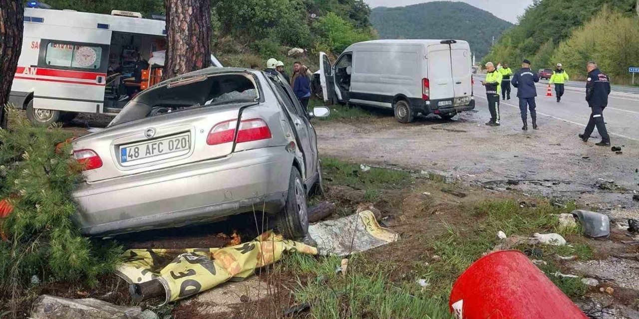 Milas-Yatağan karayolunda kaza: 1 ölü, 2 yaralı