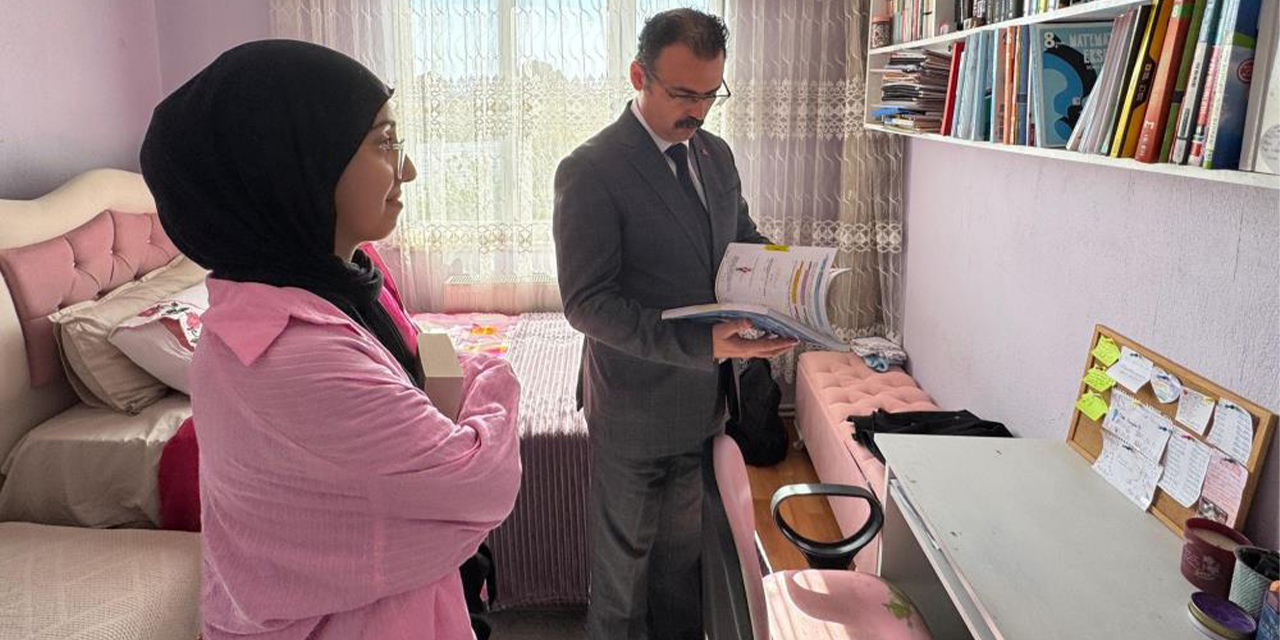 Kaymakam Ateş öğrencilerin evine misafir oldu