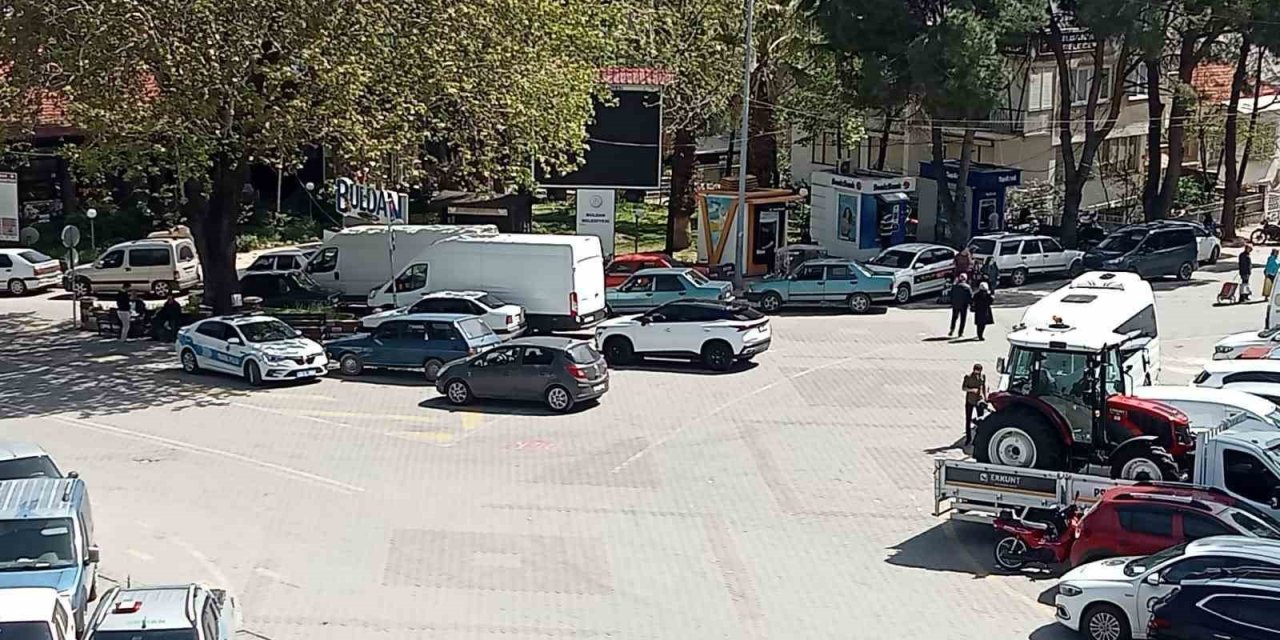 Seyyar satıcıyla zabıtanın kavgasına polis müdahale edildi