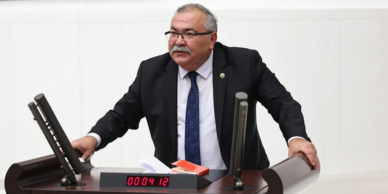 Süleyman Bülbül’den sert çıkış: “AB sürecini havai fişekle kutlayanlar, bugün demokrasi yoksunluğunun kurbanı oldu!”