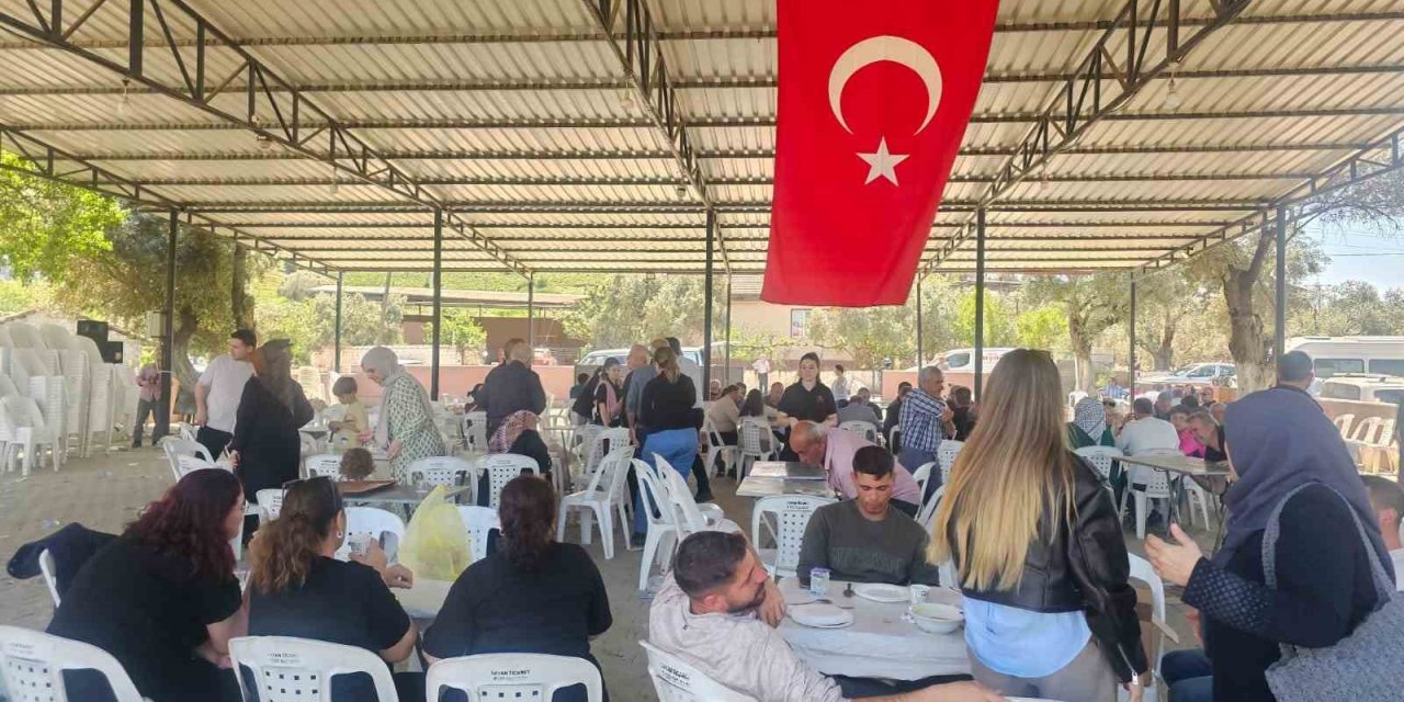 Hamidiyeliler geleneksel keşkek hayrında buluştu
