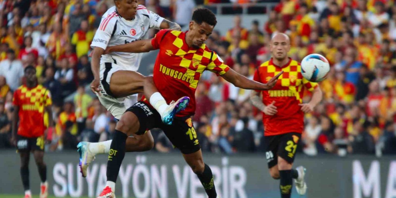 Trendyol Süper Lig: Göztepe: 0 - Beşiktaş: 1 (Maç devam ediyor)