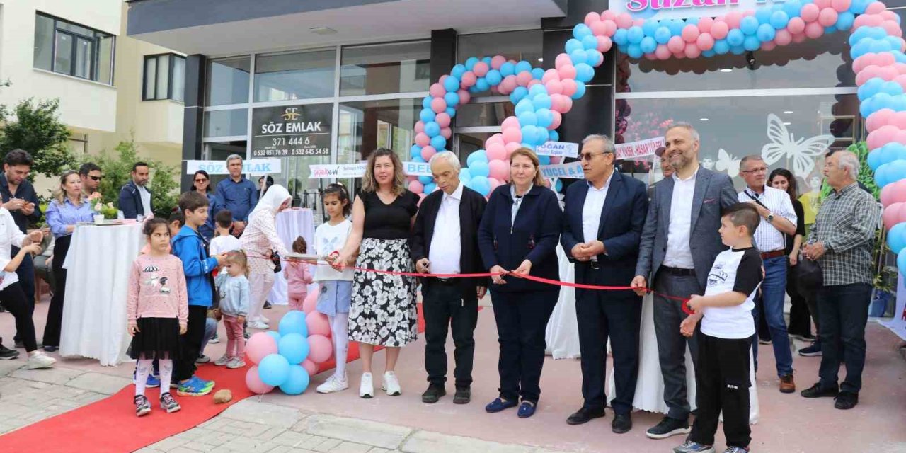 Denizli’de çocuk giyim modasının yeni buluşma noktası Suzan Kids hizmete açıldı