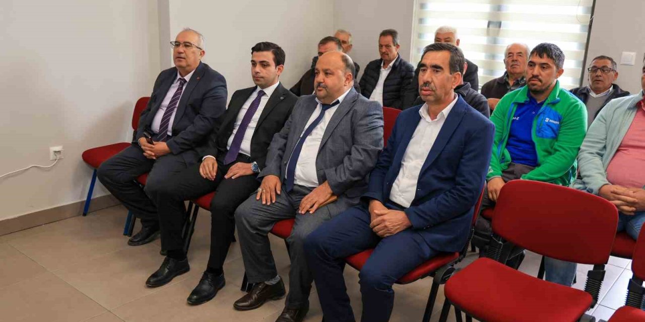 Başkan Arslan, Otobüsçüler ve Minibüsçüler Kooperatifi Genel Kuruluna katıldı