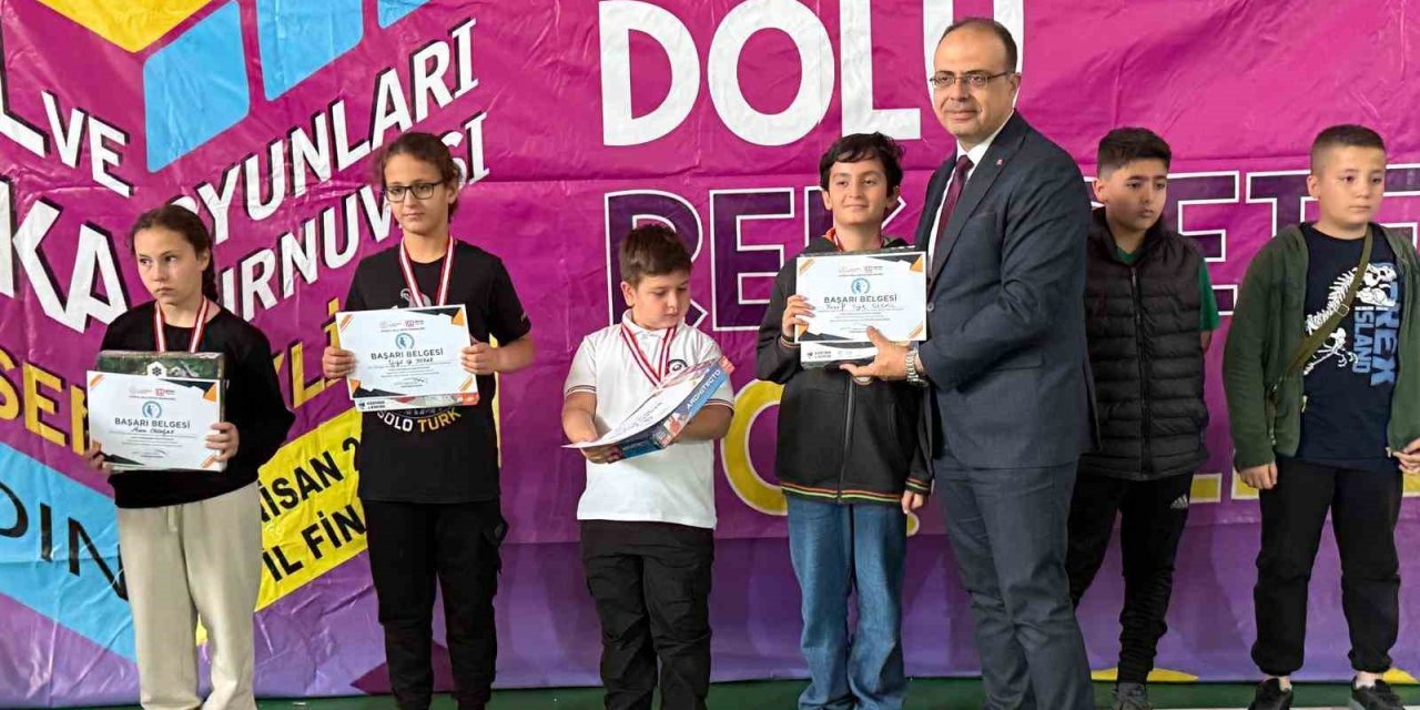 TAZOF Yarışmalarında Nazillili öğrenciler gururlandırdı