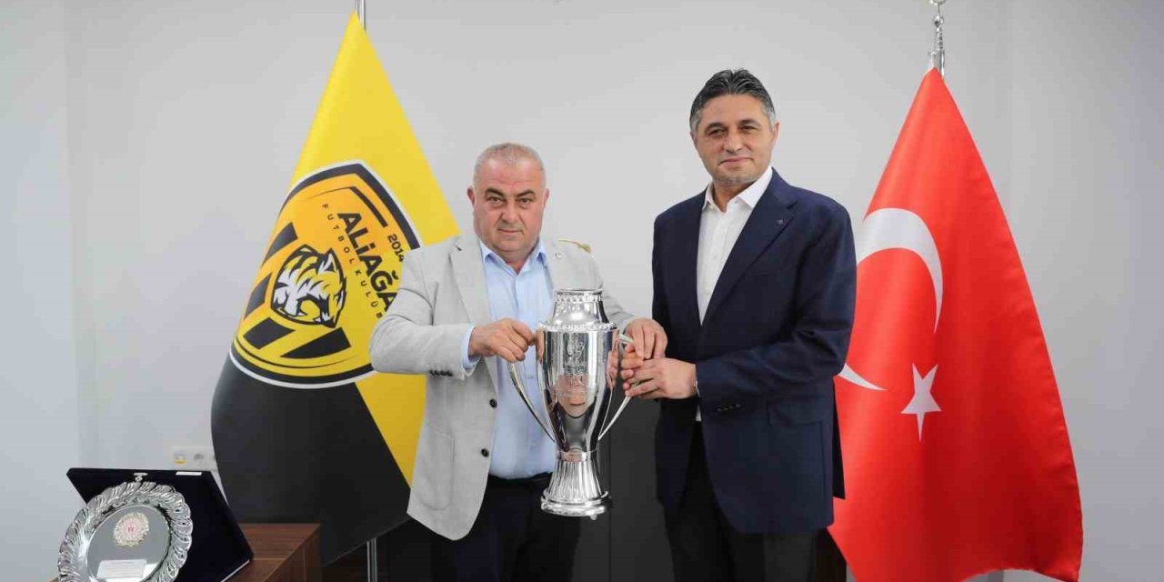Aliağaspor FK, şampiyonluk kupasını aldı