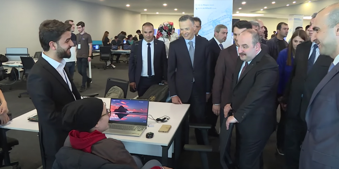 Abdulsamet Öztürk kimdir ? TeslaSOFT Yazılım şirketinin kurucusu ve CEO su