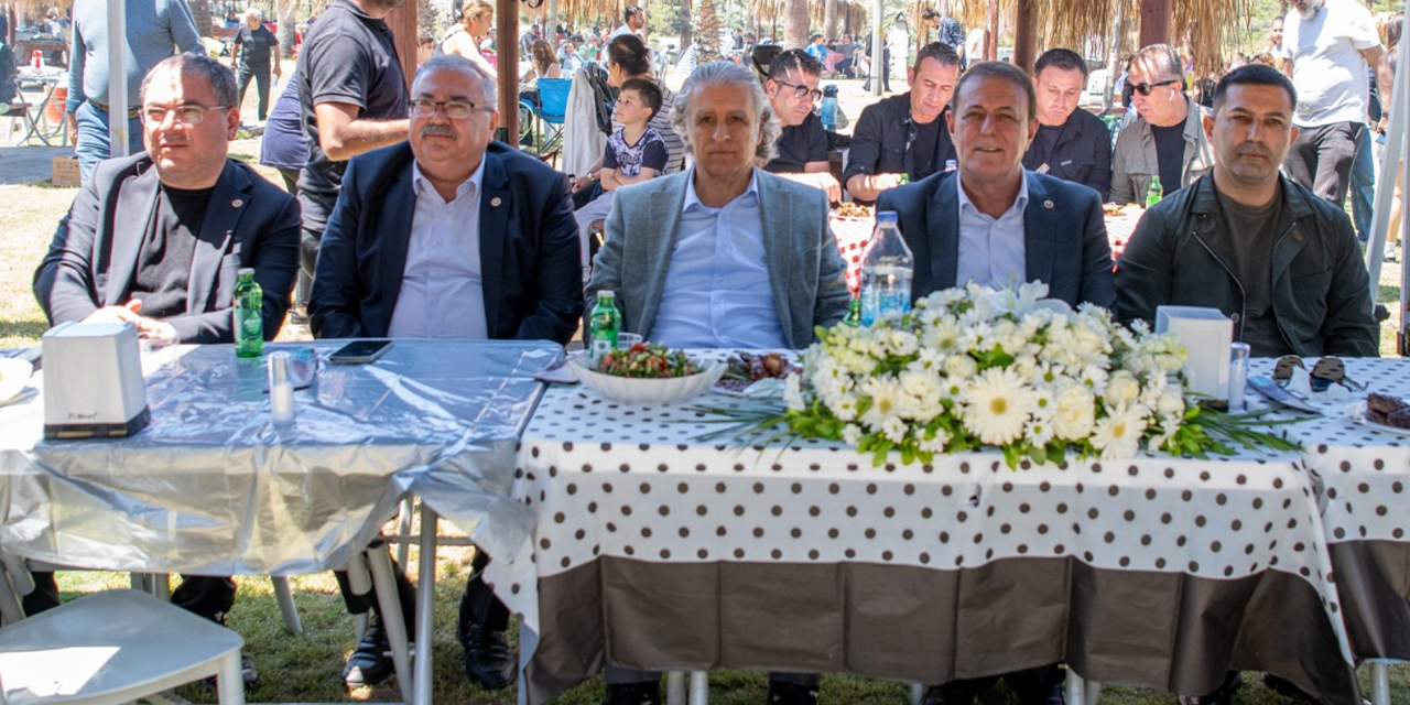 Gönüller ve sofralar Kuşadası’nda birleşti