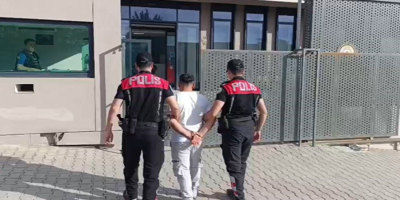 Uygulamada şüphe çekti, 21 yıl hapisle arandığı ortaya çıktı