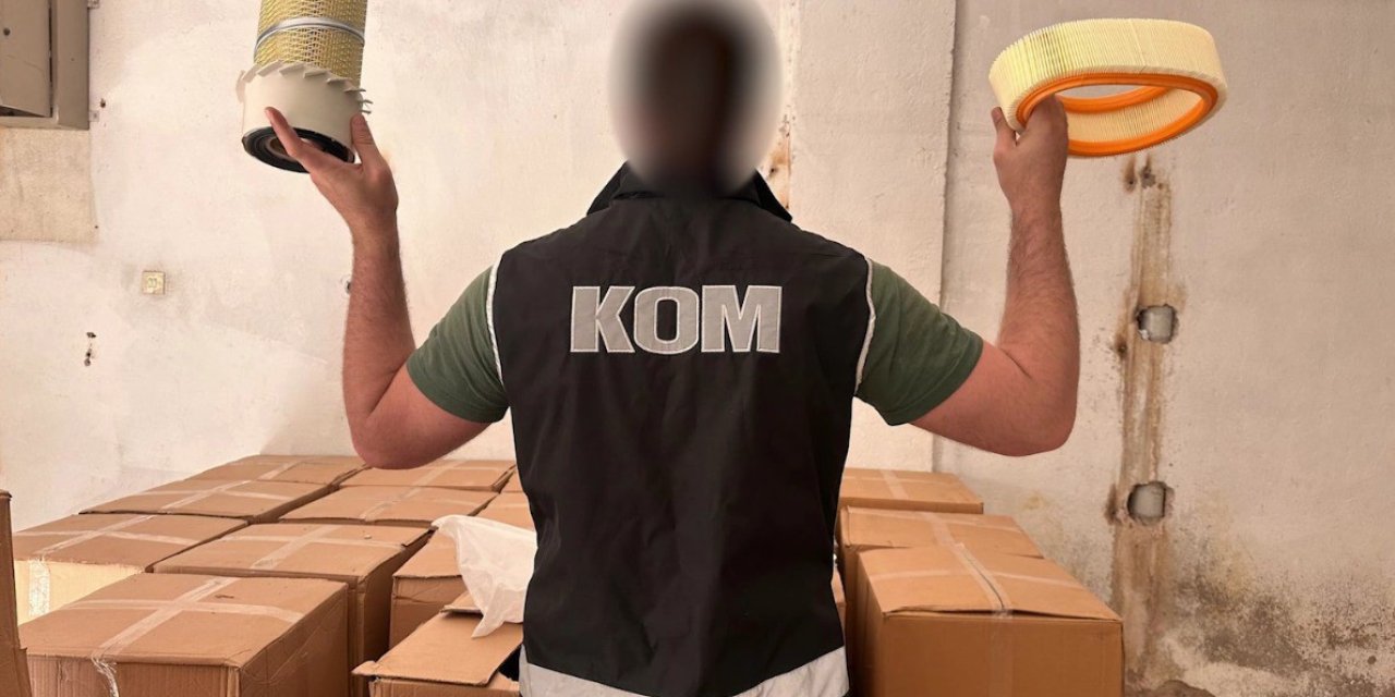 İzmir’de 42 milyon lira değerinde kaçak oto yedek parça ve akaryakıt ele geçirildi