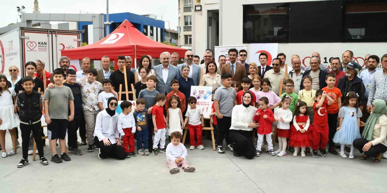 Söke’de kan bağışı kampanyasını çocuklar şenlendirdi