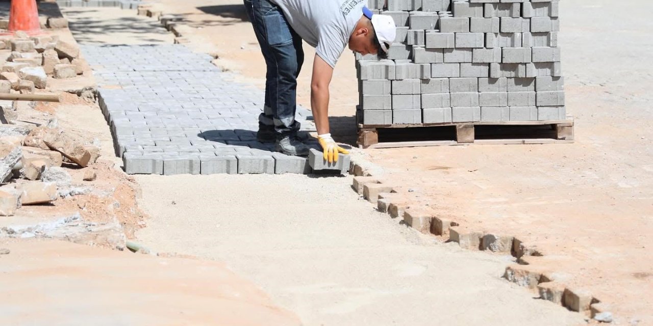 Didim’de yol yapım çalışmaları tüm hızıyla sürüyor
