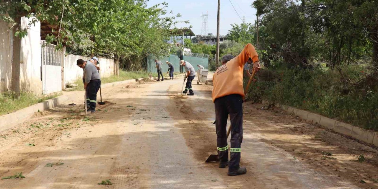Nazilli’de yoğun yağış sonrası temizlik mesaisi