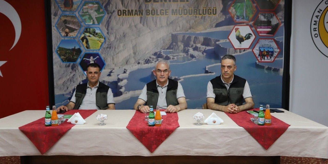 Orman Genel Müdürü Karacabey, Denizli’de orman yangınlarını önlemede gayret gösteren muhtarlarla bir araya geldi