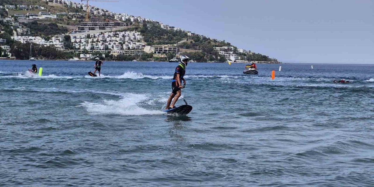 Su Jeti, Flyboard ve MotoSurf Türkiye Şampiyonası, Bodrum’da başladı