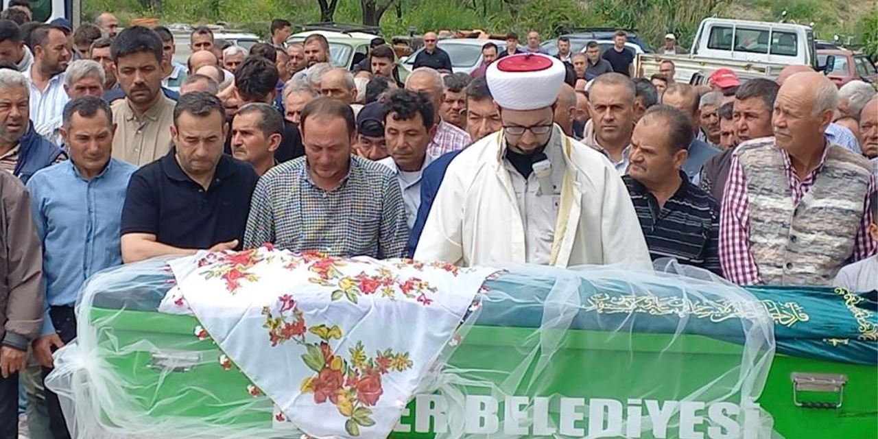 Duvak yürek dağladı: Feci kazada can veren Sıla, son yolculuğuna uğurlandı