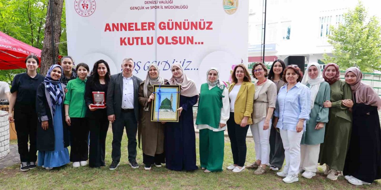 Denizli protokolü şehit anneleriyle buluştu