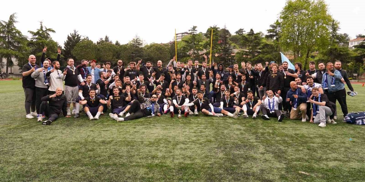 Yaşar Üniversitesi Amerikan Futbol Takımı Admirals Süper Lig’de