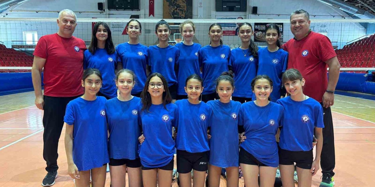 Söke Voleybol Takımı Midi Kızlar’da Türkiye Finallerine yükseldi