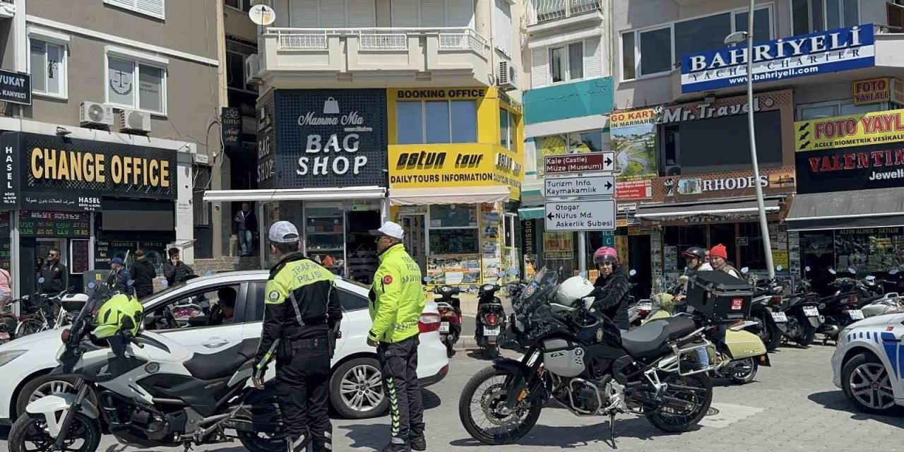 Marmaris’te  sadece 4 ayda binlerce motosiklet sürücüsüne ceza yazıldı