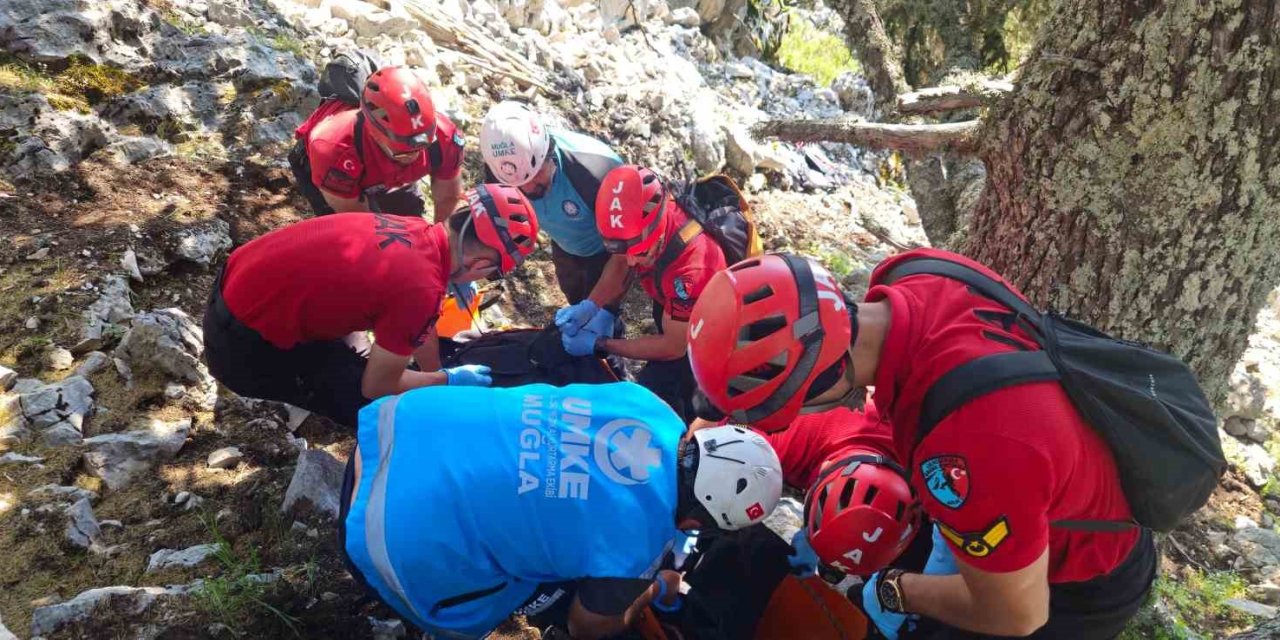 Fethiye’de Alman turist, yamaç paraşütü kazasında hayatını kaybetti