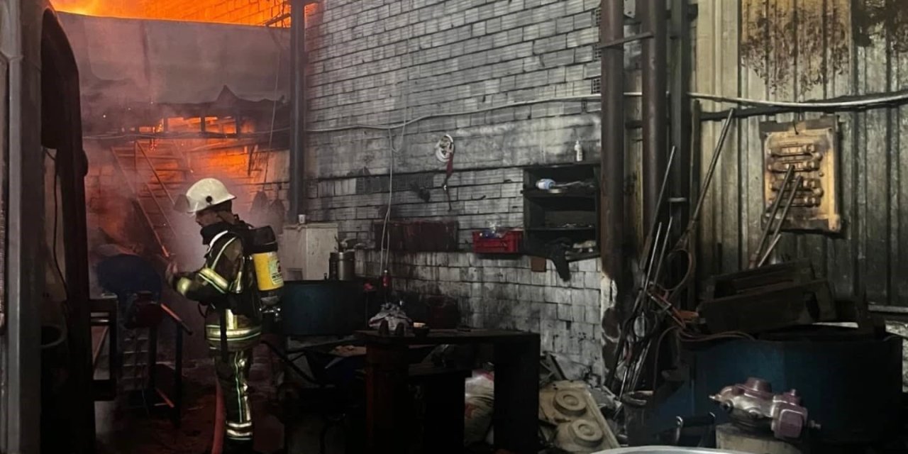 İzmir’de metal döküm atölyesinde yangın
